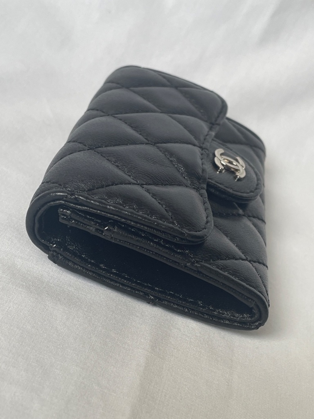 Chanel GWP Small Quilted Change Purse Card Holder Wallet - Picture 6 of 11